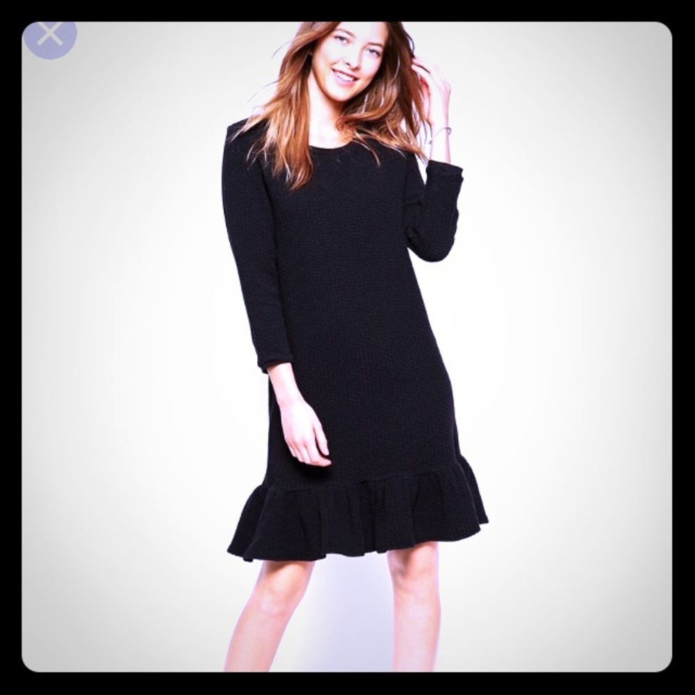 LBD T-Shirt Dress w/ Ruffle Hem L/S